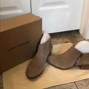 Lucky Brand Woman’s Nubuck Leather Booties